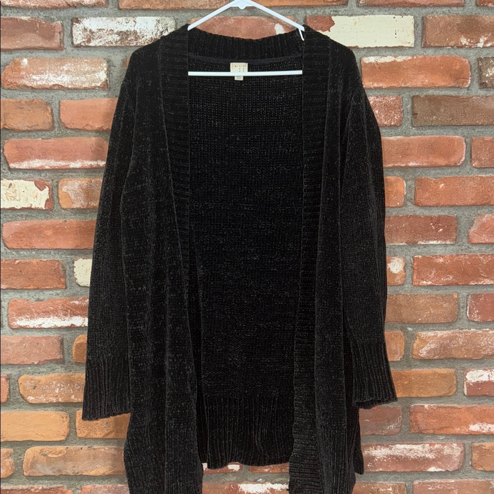 ❌SOLD❌ Black Women's Cardigan
